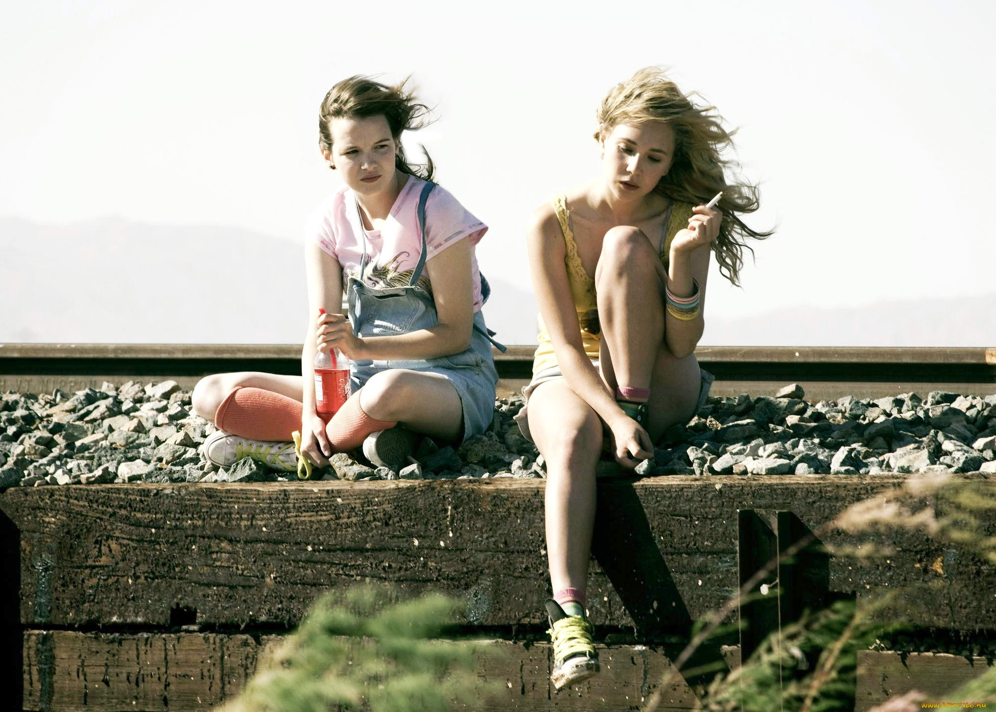 little birds , 2011,  , little birds, c, , , little, birds, , , , juno, temple, , , , 